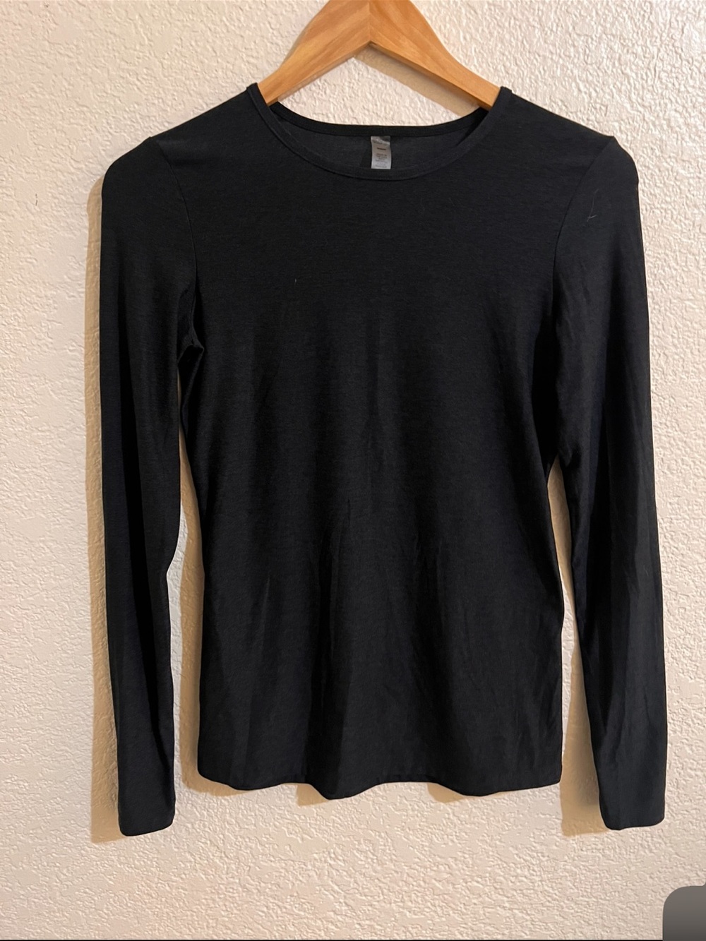 Beyond Yoga Black Crewneck Long Sleeve Top